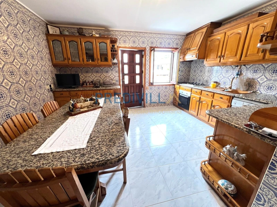 Moradia T4 para Venda em Touguinha e Touguinhó Foto 5