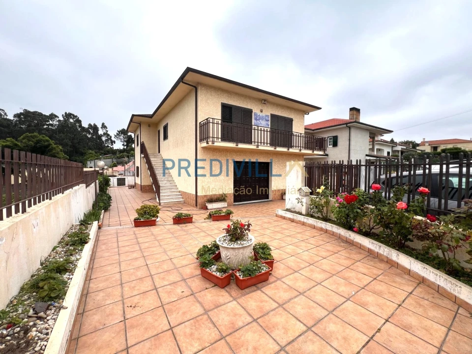 Moradia T4 para Venda em Touguinha e Touguinhó Foto 1