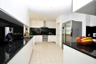 Apartamento T4 para Venda em Albufeira e Olhos de Água