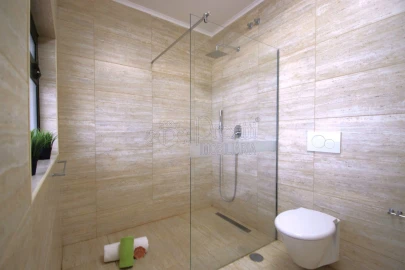 Apartamento T4 para Venda em Albufeira e Olhos de Água