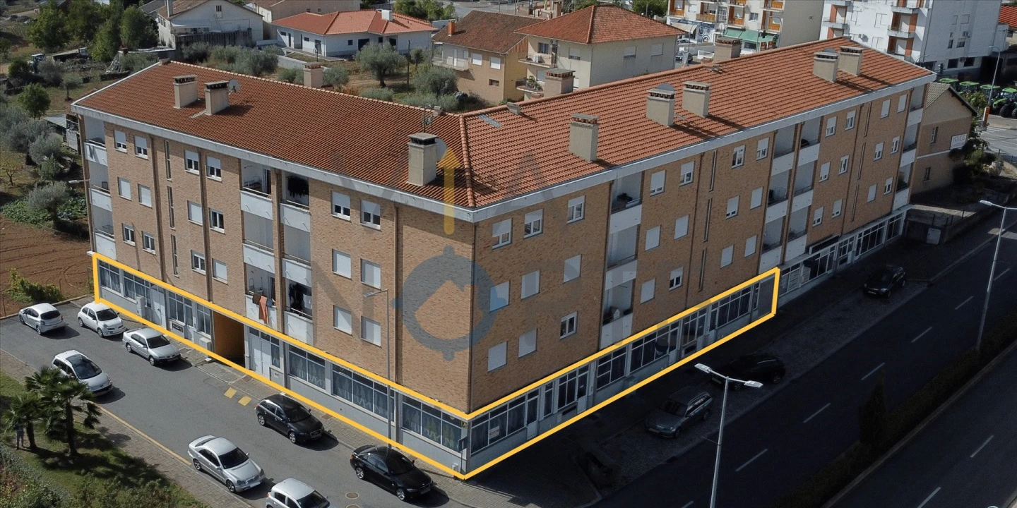 Loja para Arrendamento em Macedo de Cavaleiros Foto 2