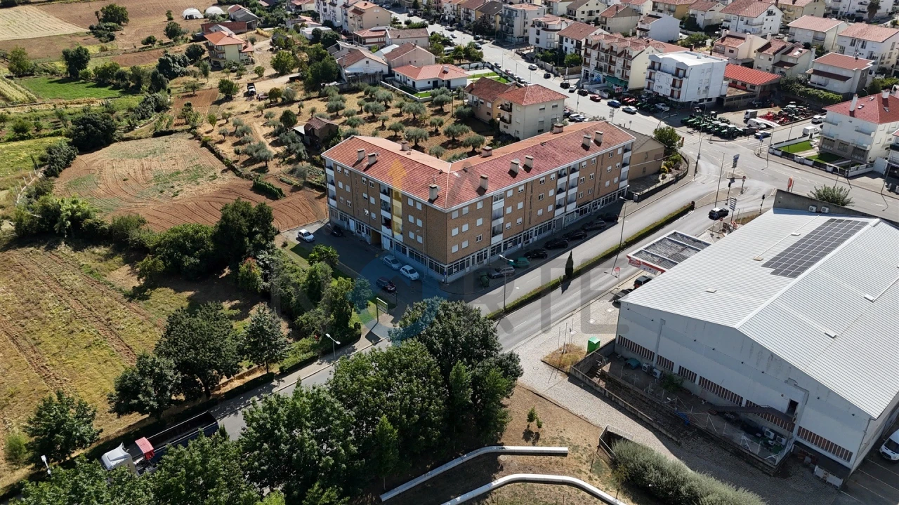 Loja para Arrendamento em Macedo de Cavaleiros Foto 1