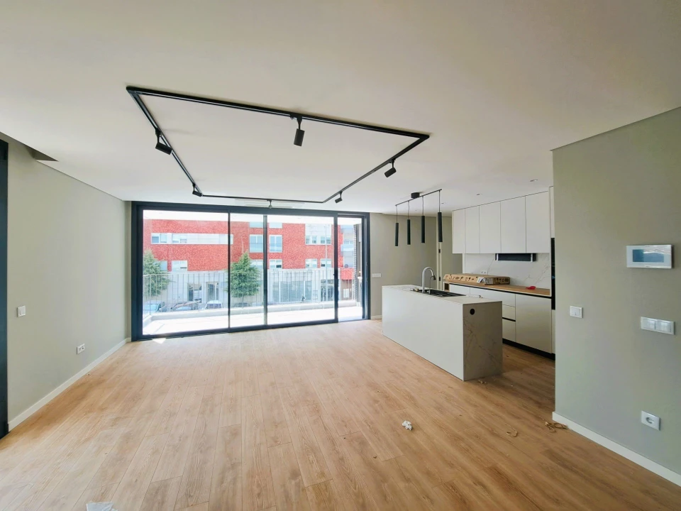 Apartamento T3 para Venda em Ferreiros e Gondizalves Foto 2