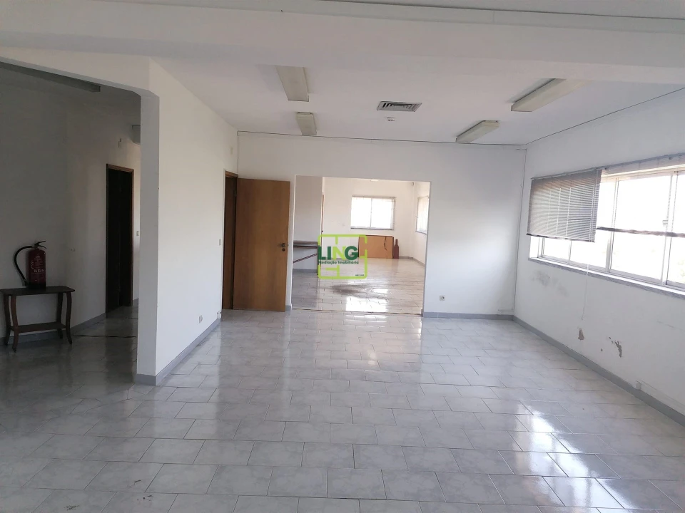 Armazém para Arrendamento em Castelo Branco Foto 8