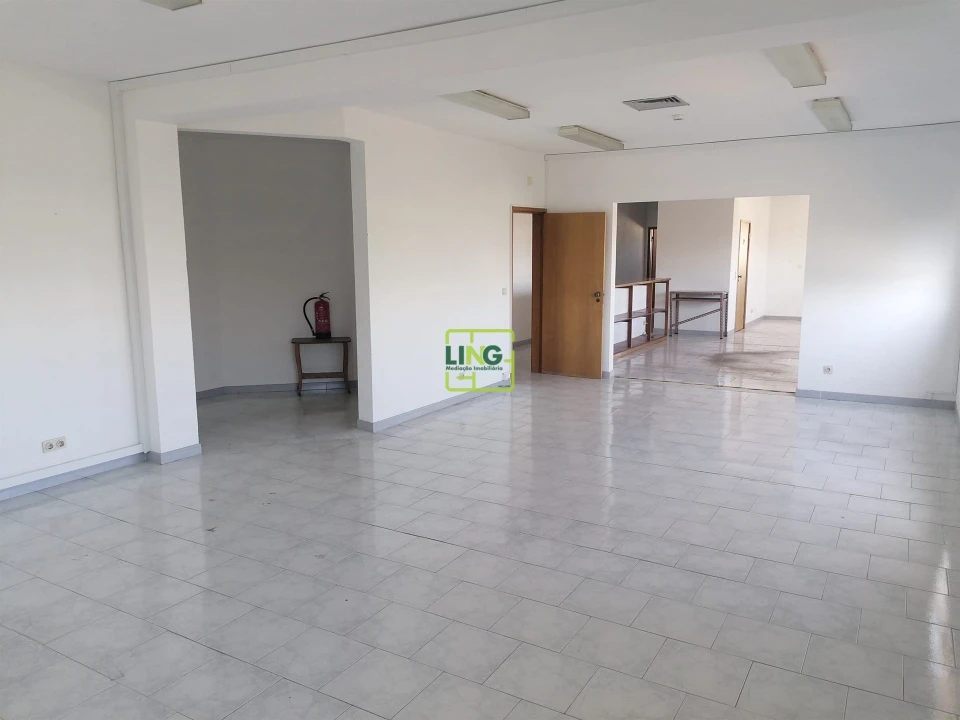 Armazém para Arrendamento em Castelo Branco Foto 2