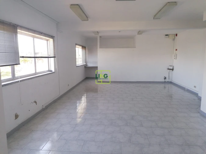 Armazém para Arrendamento em Castelo Branco Foto 9