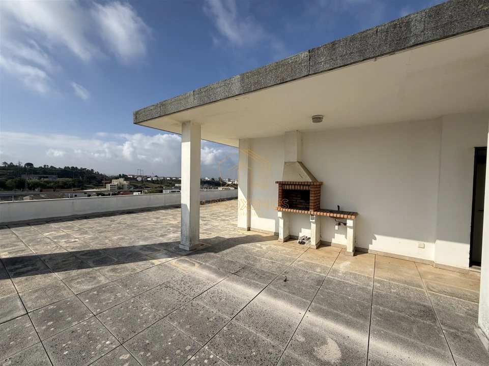 Apartamento T2 para Venda em Tavarede Foto 32