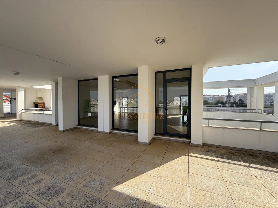 Apartamento T2 para Venda em Tavarede Foto 36