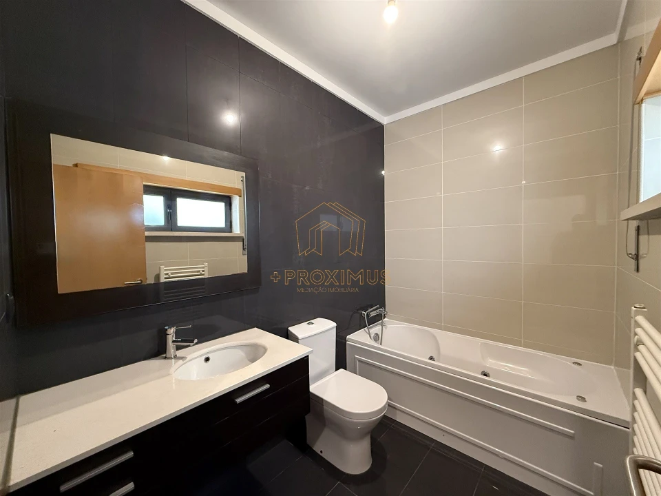 Apartamento T2 para Venda em Tavarede Foto 27