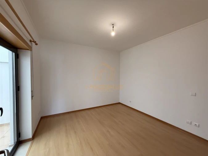 Apartamento T2 para Venda em Tavarede Foto 17
