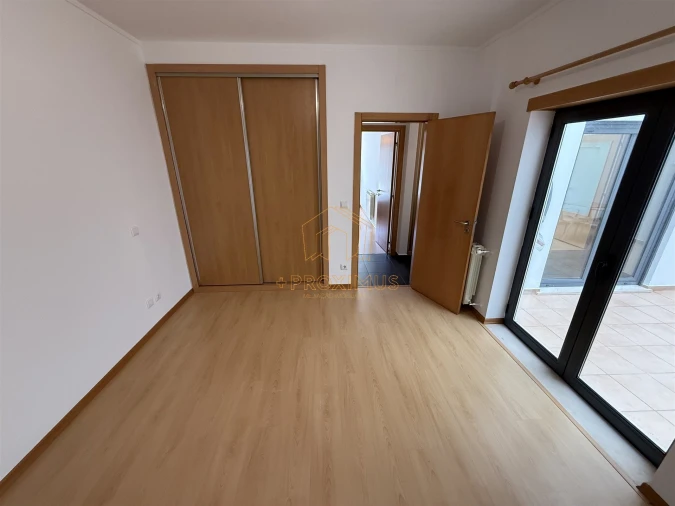 Apartamento T2 para Venda em Tavarede Foto 18