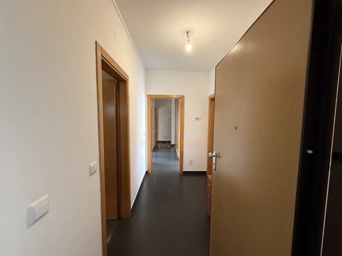 Apartamento T2 para Venda em Tavarede Foto 2