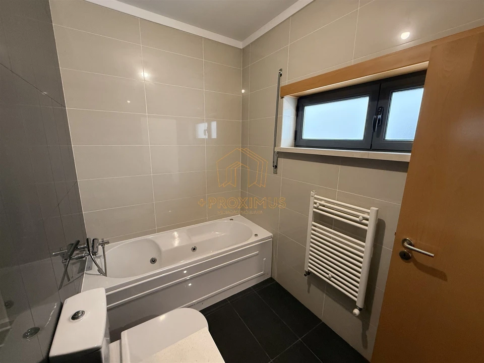 Apartamento T2 para Venda em Tavarede Foto 29