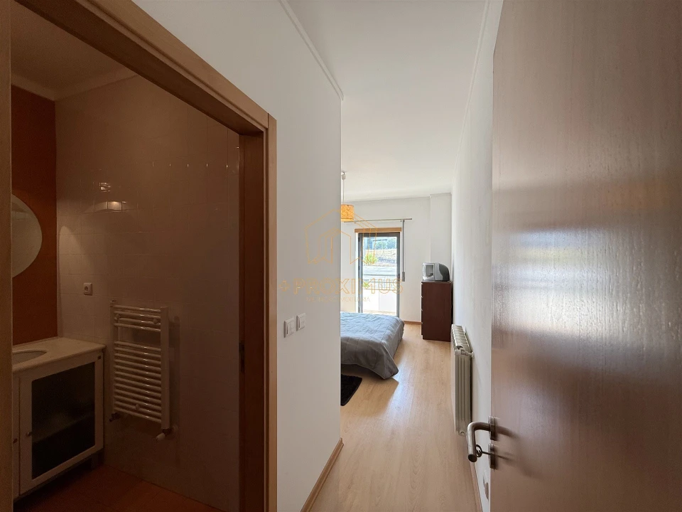 Apartamento T2 para Venda em Tavarede Foto 19