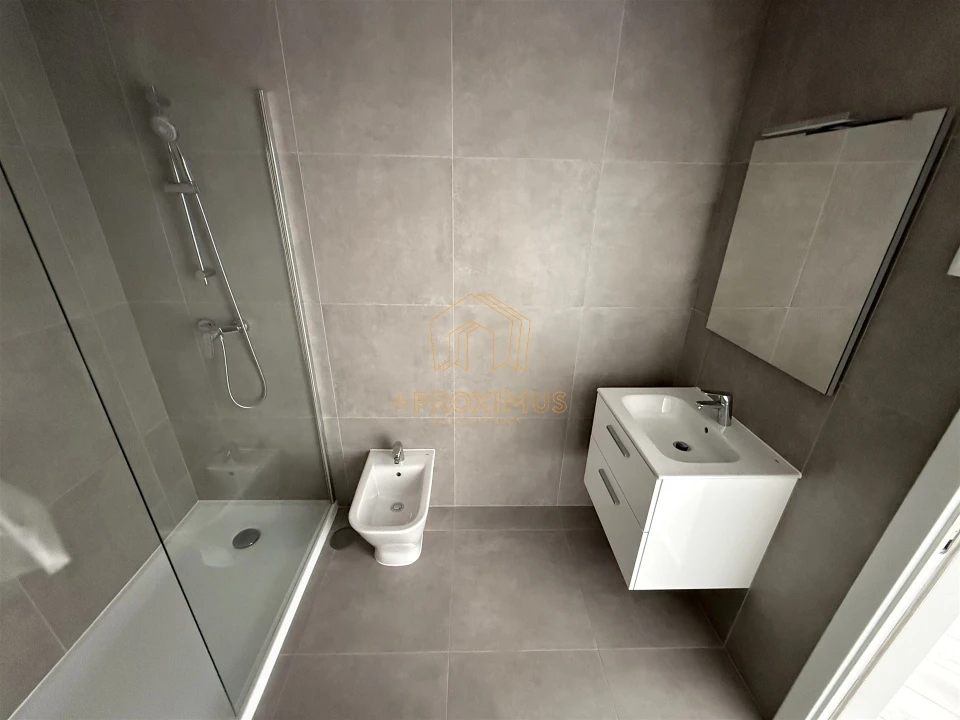 Apartamento T0 para Venda em Buarcos Foto 14
