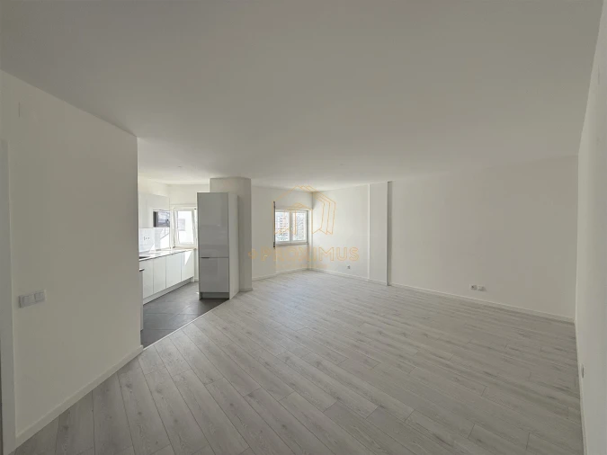 Apartamento T0 para Venda em Buarcos Foto 3