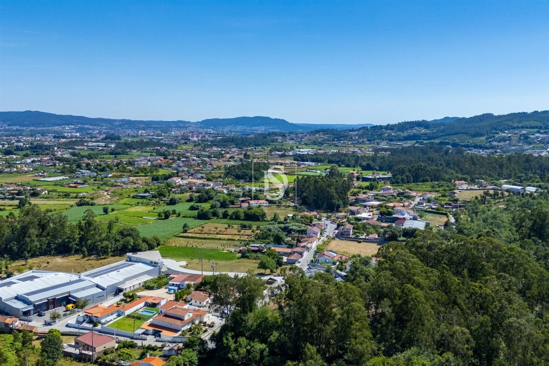 Terreno Misto para Venda em Lijo Foto 17