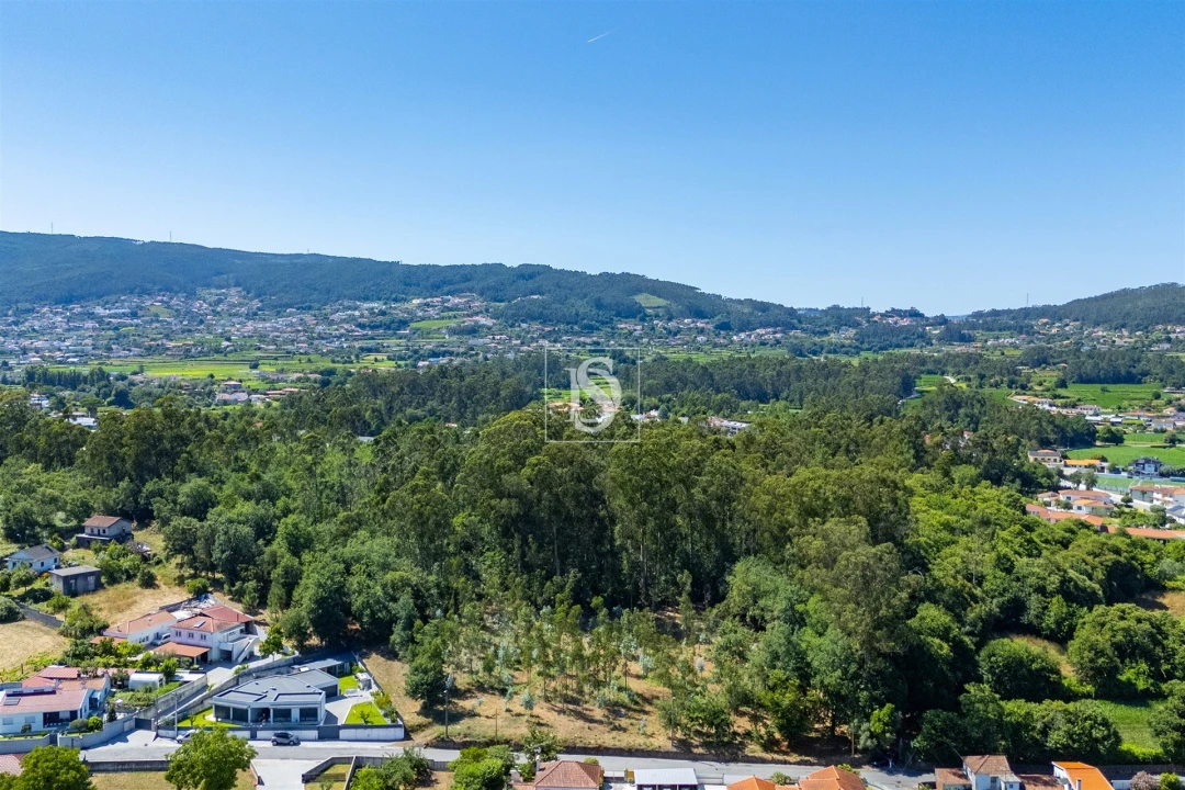 Terreno Misto para Venda em Lijo Foto 18