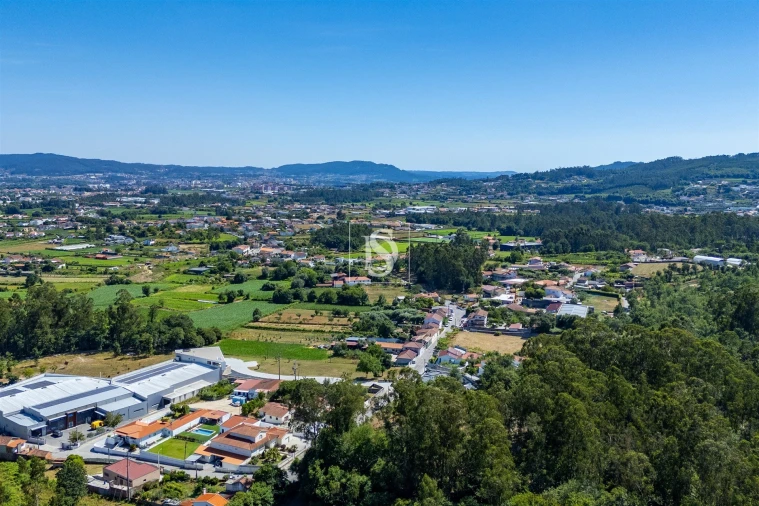 Terreno Misto para Venda em Lijo Foto 17