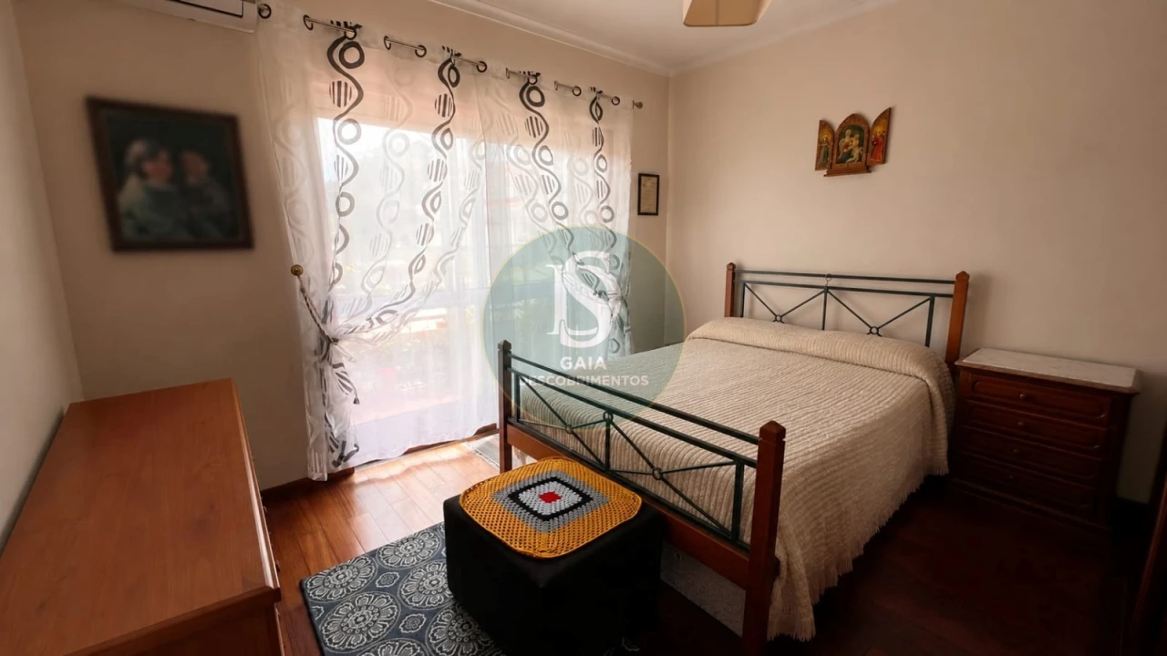 Apartamento T3 para Venda em Oliveira do Douro Foto 8