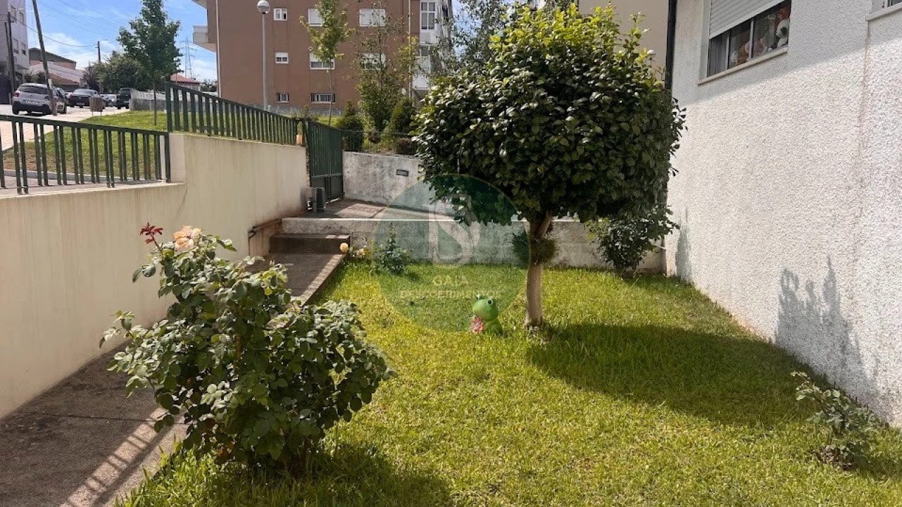 Apartamento T3 para Venda em Oliveira do Douro Foto 16