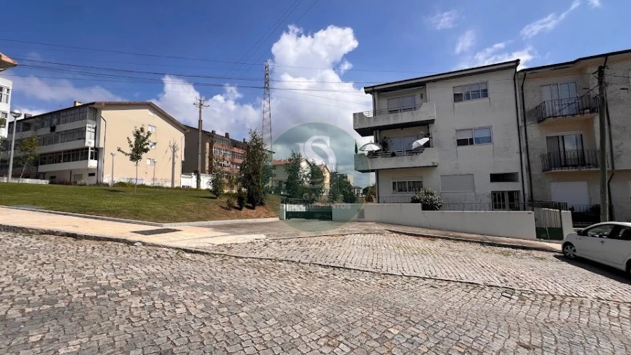 Apartamento T3 para Venda em Oliveira do Douro Foto 18