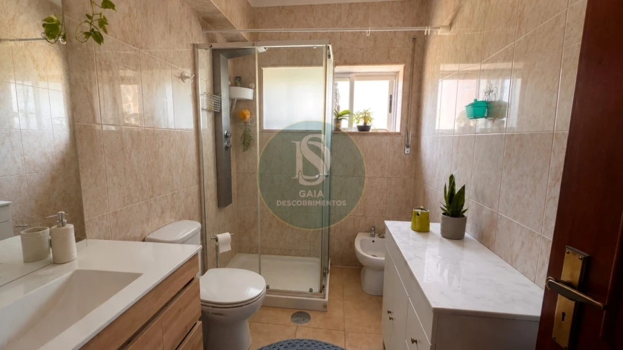 Apartamento T3 para Venda em Oliveira do Douro Foto 6