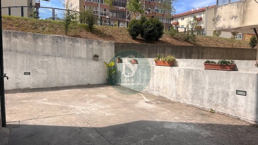 Apartamento T3 para Venda em Oliveira do Douro Foto 14