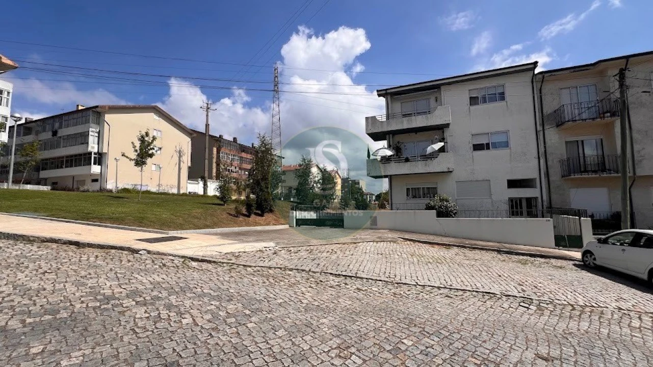Apartamento T3 para Venda em Oliveira do Douro Foto 18