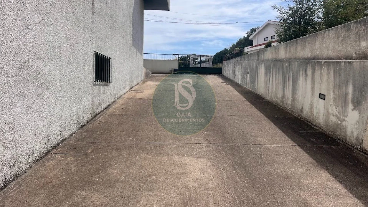 Apartamento T3 para Venda em Oliveira do Douro Foto 15