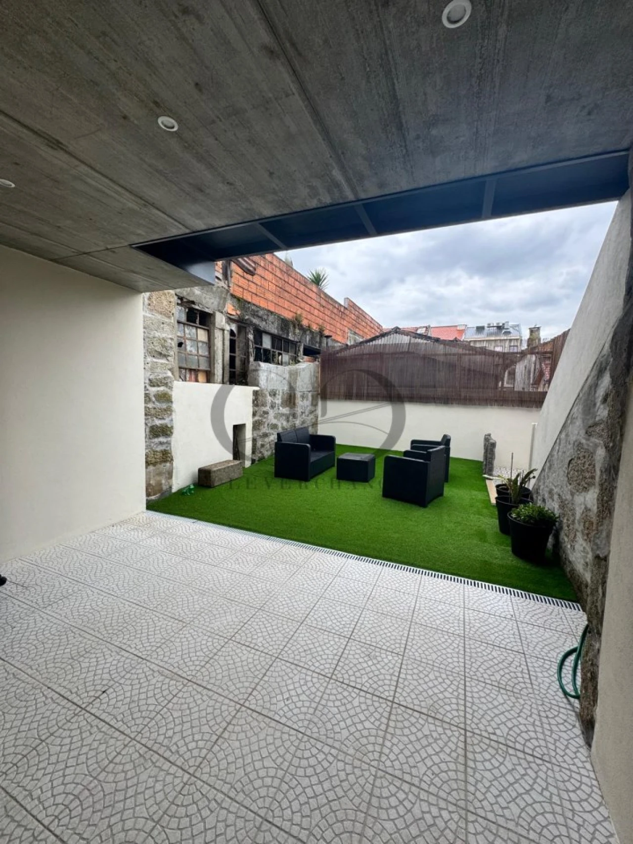 Moradia T4 para Venda em Santa Marinha e São Pedro da Afurada Foto 2
