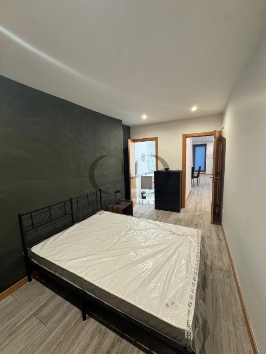 Moradia T4 para Venda em Santa Marinha e São Pedro da Afurada Foto 13