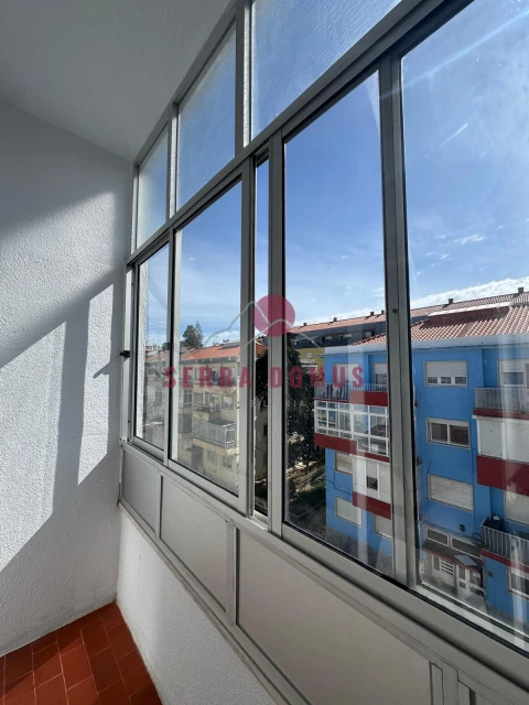 Apartamento T3 para Venda em Algueirão-Mem Martins