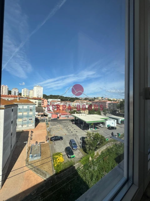 Apartamento T3 para Venda em Algueirão-Mem Martins