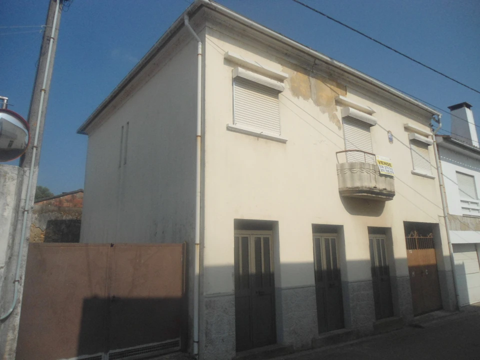 Moradia T3 para Venda em São Pedro da Torre Foto 1