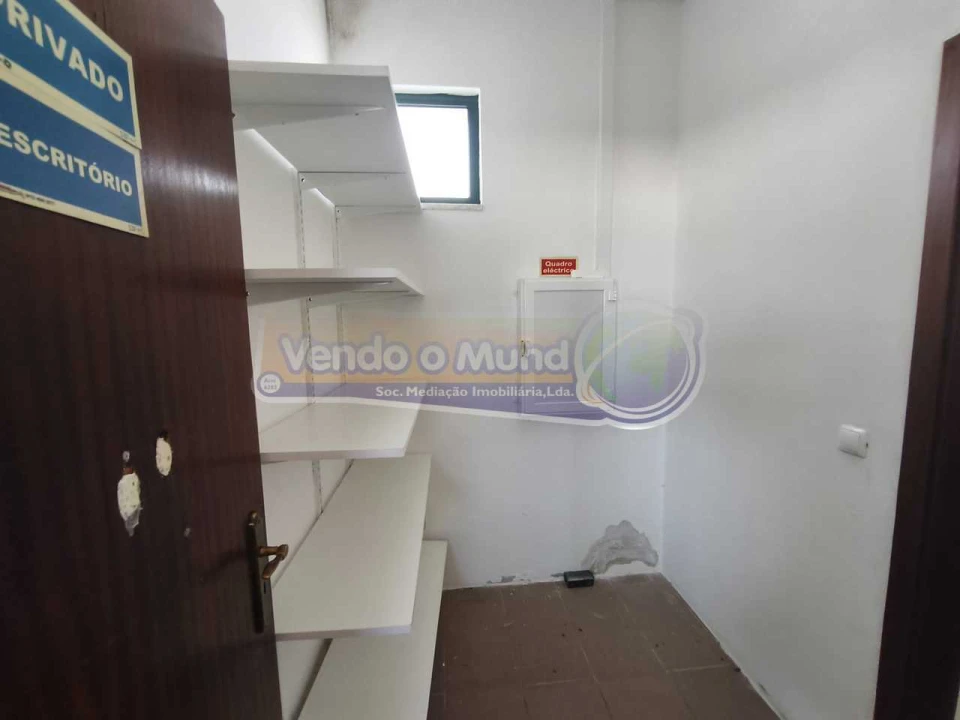 Negócio para Venda em Mora Foto 13