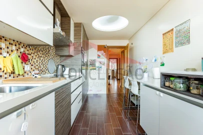 Apartamento T2 para Venda em Póvoa de Santa Iria e Forte da Casa