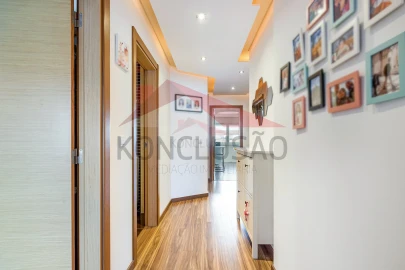 Apartamento T2 para Venda em Póvoa de Santa Iria e Forte da Casa