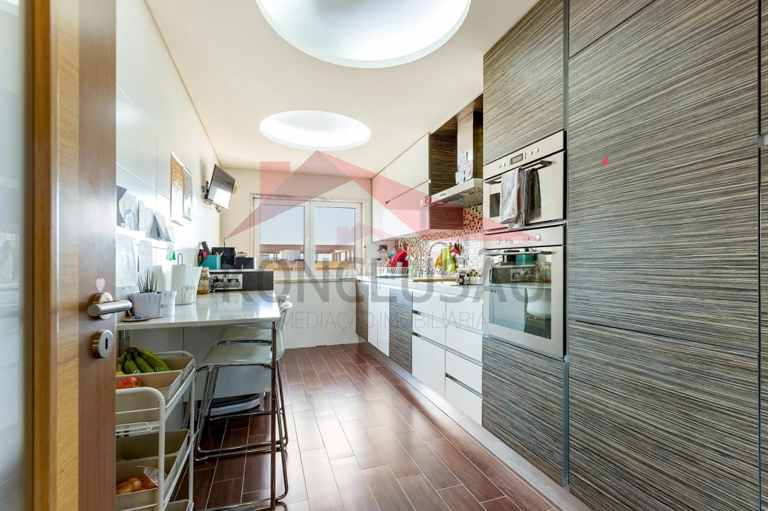 Apartamento T2 para Venda em Póvoa de Santa Iria e Forte da Casa Foto 5