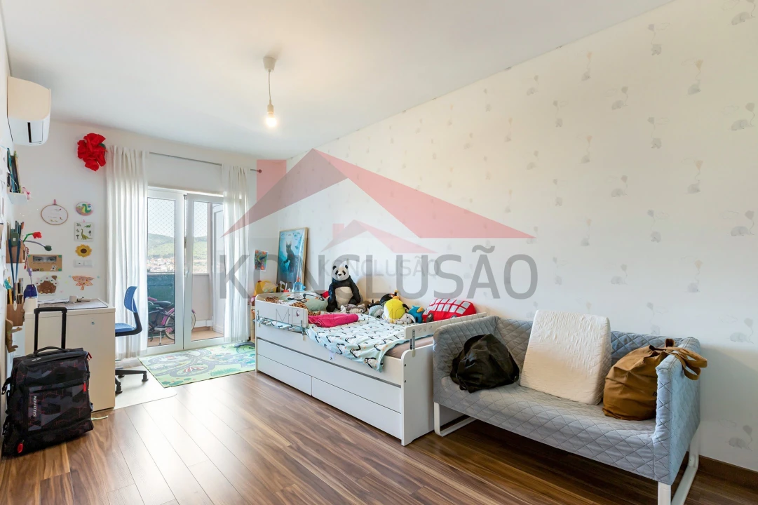 Apartamento T2 para Venda em Póvoa de Santa Iria e Forte da Casa Foto 12