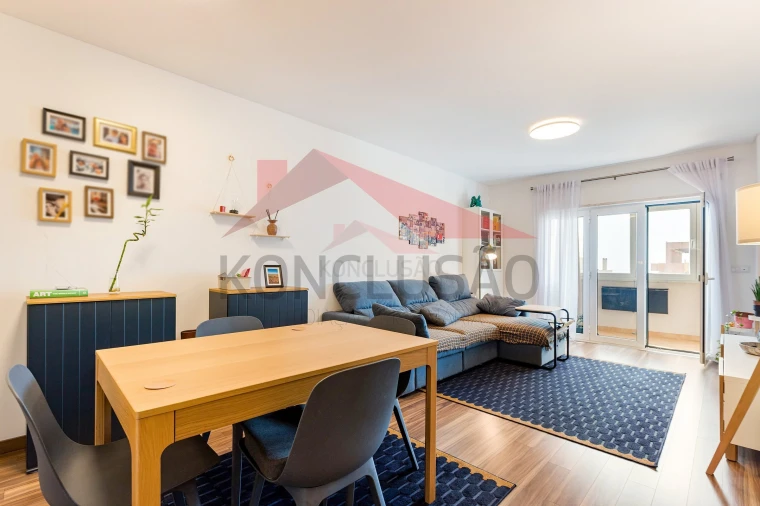 Apartamento T2 para Venda em Póvoa de Santa Iria e Forte da Casa Foto 2