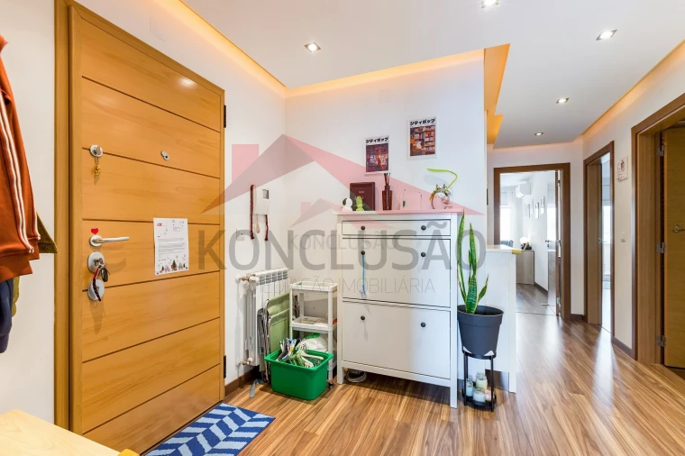 Apartamento T2 para Venda em Póvoa de Santa Iria e Forte da Casa Foto 8
