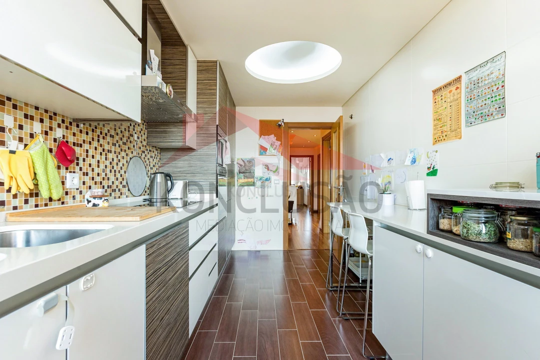 Apartamento T2 para Venda em Póvoa de Santa Iria e Forte da Casa Foto 6