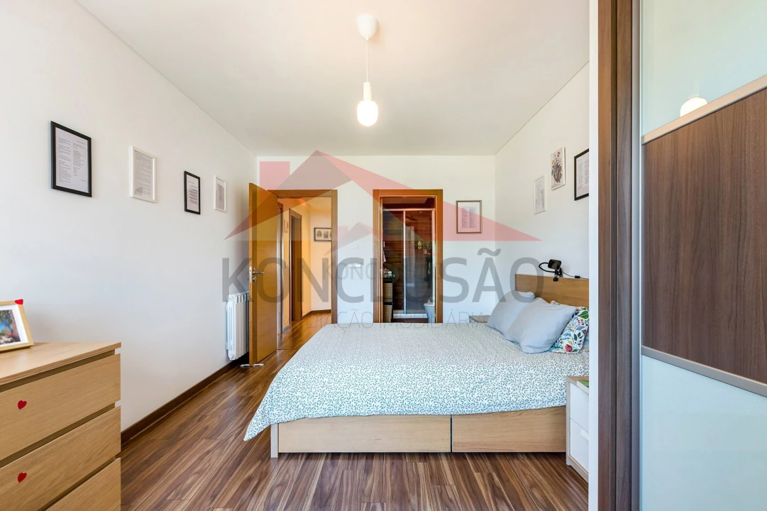 Apartamento T2 para Venda em Póvoa de Santa Iria e Forte da Casa Foto 17
