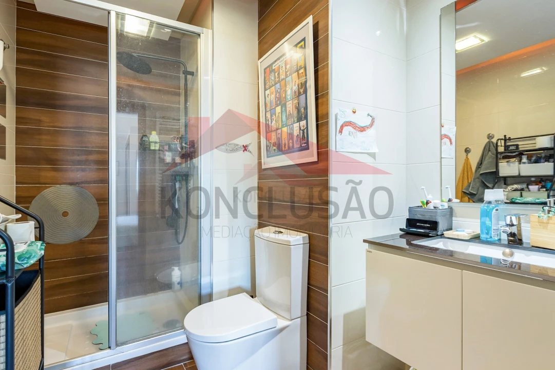 Apartamento T2 para Venda em Póvoa de Santa Iria e Forte da Casa Foto 9