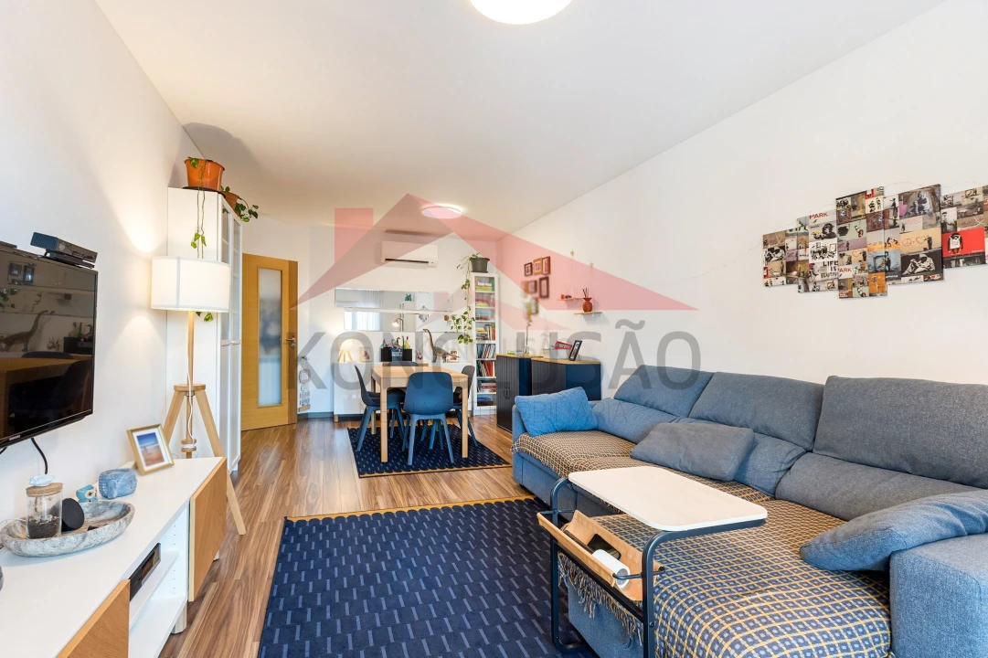 Apartamento T2 para Venda em Póvoa de Santa Iria e Forte da Casa Foto 1