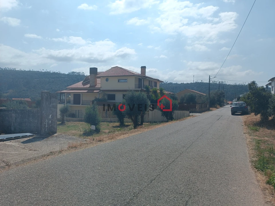 Terreno para Venda em Caranguejeira Foto 3