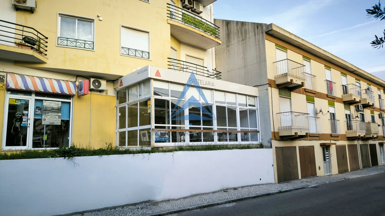 Loja para Venda em Vila Nova da Barquinha Foto 9