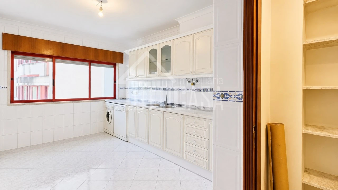 Apartamento T2 para Venda em Algueirão-Mem Martins Foto 6