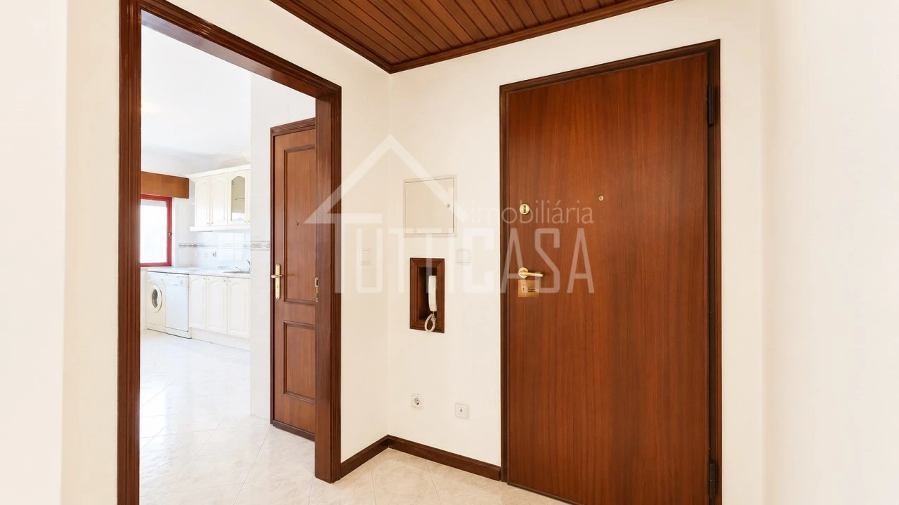 Apartamento T2 para Venda em Algueirão-Mem Martins Foto 7
